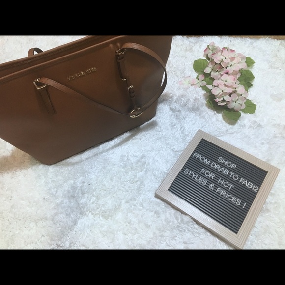 Michael Kors jet setter bag - Picture 5 of 5